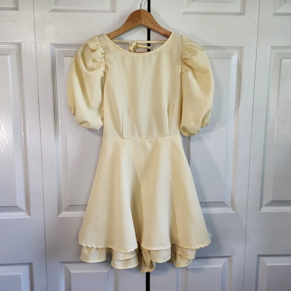Hyfve Butter‎ Yellow Puff Sleeve Open Tie Back Tiered Romper Size Med Soft Girl